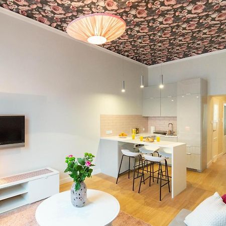 קרקוב Glamorous And Brand New 2 Bedroom מראה חיצוני תמונה