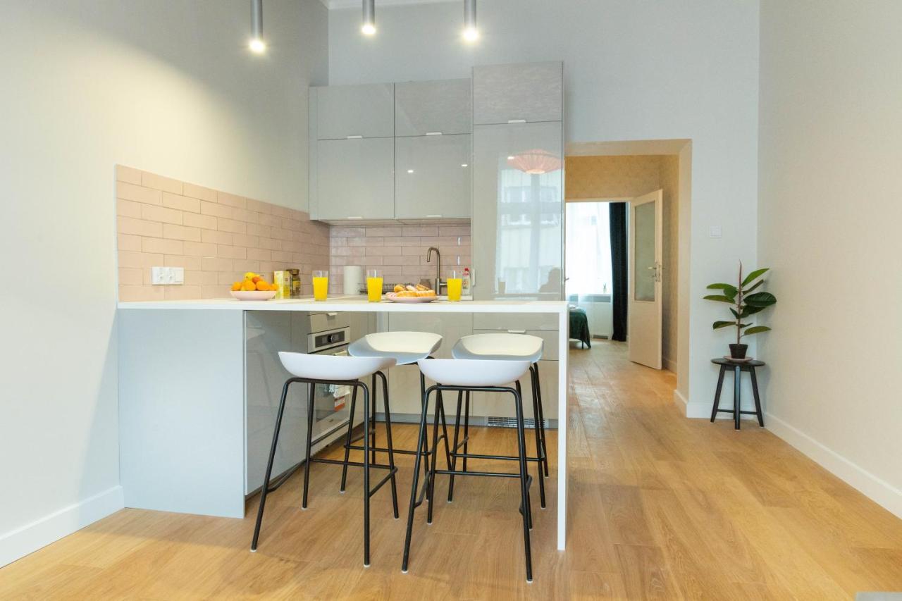 קרקוב Glamorous And Brand New 2 Bedroom מראה חיצוני תמונה