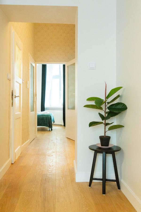 קרקוב Glamorous And Brand New 2 Bedroom מראה חיצוני תמונה