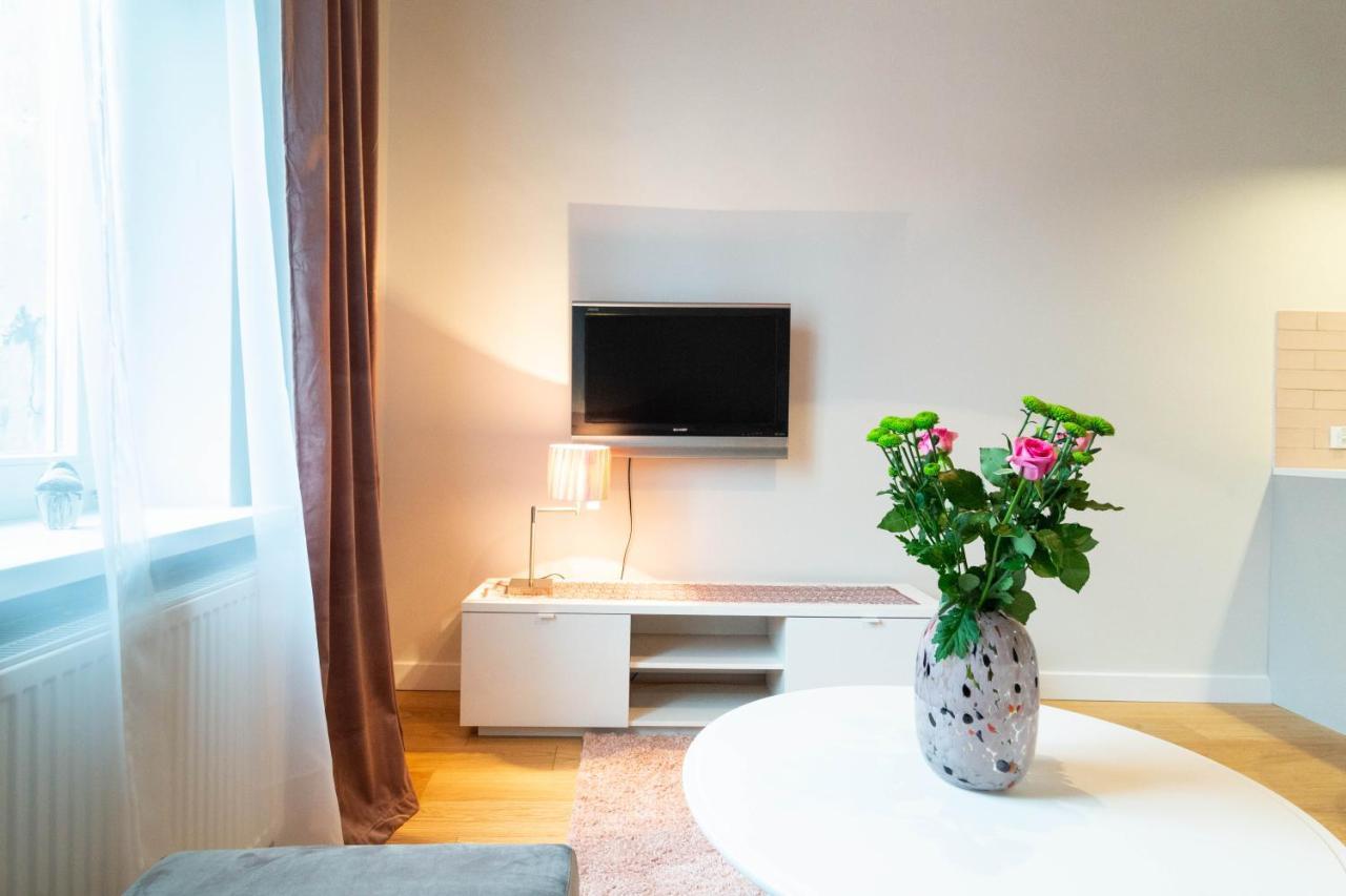 קרקוב Glamorous And Brand New 2 Bedroom מראה חיצוני תמונה